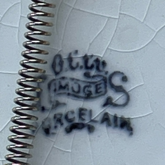 Antique Limoges plate w/hanger - Picture 11 of 12